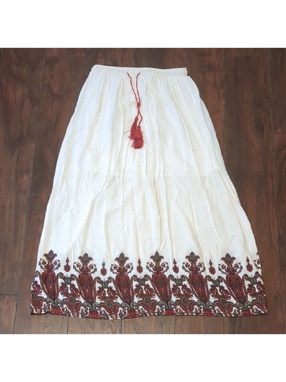 Elegant White And Red Embroidered Maxi Skirt - Picture 1 of 8
